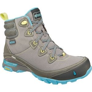 Women’s hiking boots